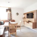 Astoria カップル